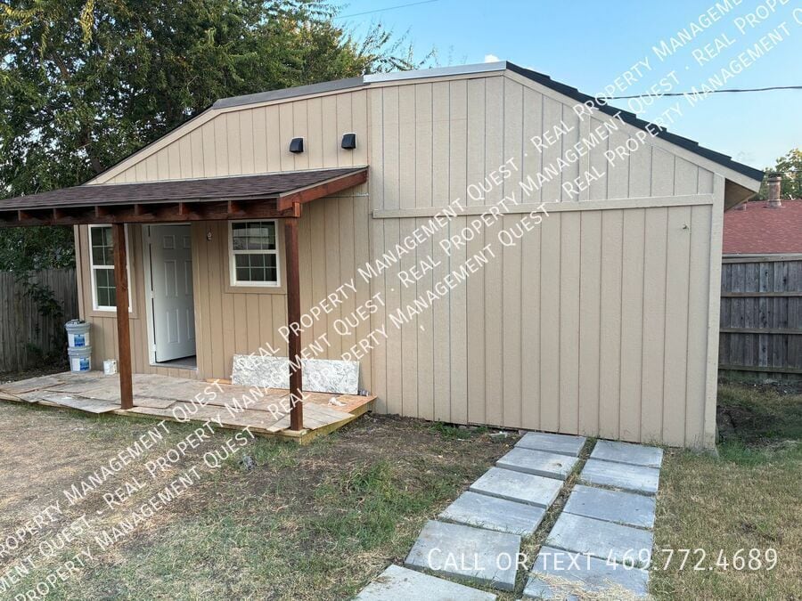 Building Photo - 802 Netherland Dr