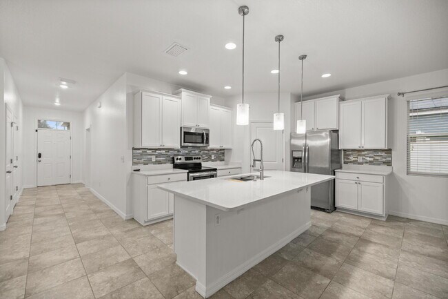 Foto del edificio - Spacious 4 Bedroom Home with Private Mother-in-Law Suite – Pet Friendly & Move-In Ready!