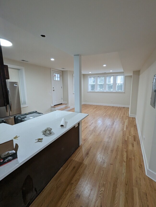 Foto del edificio - 6307 N Mozart St