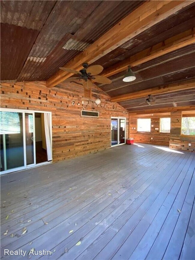 Building Photo - 3 br, 2 bath House - 3500 Oak Springs Drive
