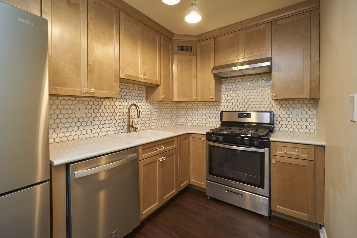 Primary Photo - 801 N Pitt St