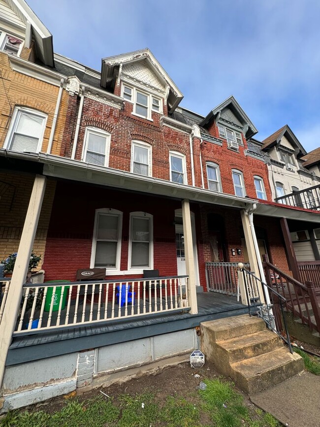 Building Photo - 116 N 11th St