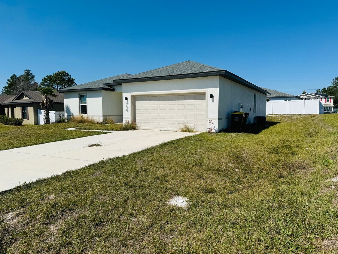 Beautiful 4 Br/2 Ba Home in Poinciana!! House Rental in Poinciana, FL