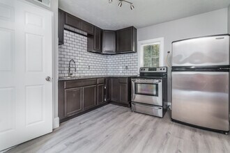 Building Photo - 511 Gresham Park Dr