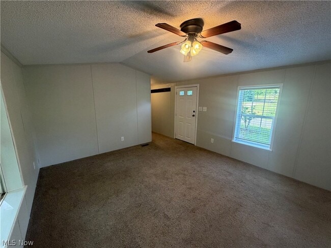 Building Photo - 2476 Cunningham Rd