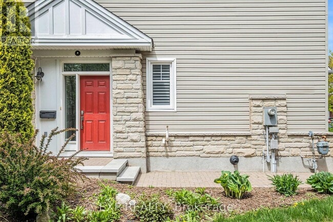 Building Photo - 129 Abetti Ridge
