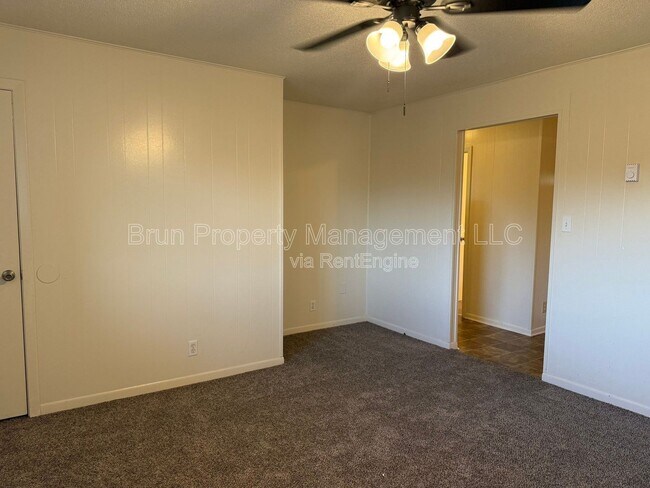 Foto del edificio - 1420 McArthur Rd