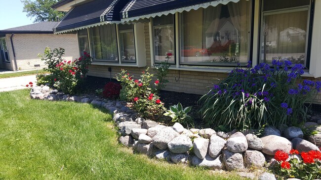 Front View Close Up - 16043 Marshfield Ave