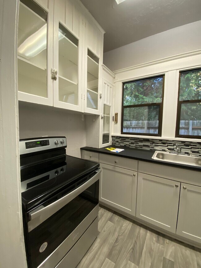Foto del edificio - 5800 15th Ave NE