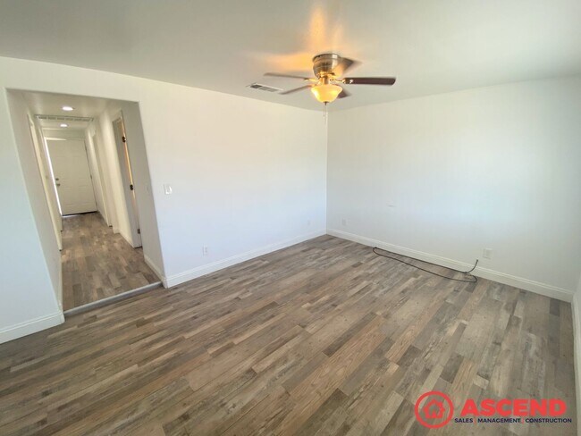 Foto del edificio - 1229 Jeffrey St