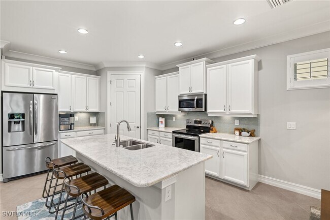 Foto del edificio - 14671 Topsail Dr