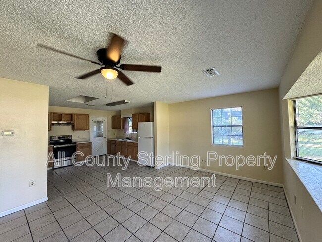 Foto del edificio - 159 SW Elizabeth Ct.