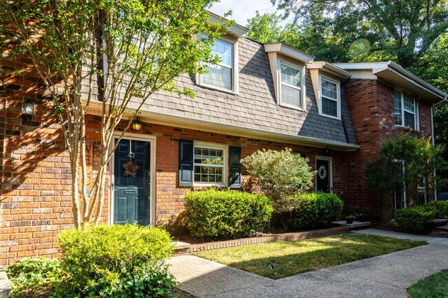 Foto del edificio - 6529 Deane Hill Dr