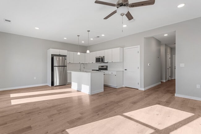 Photo - 100 Saw C (Fisher, IL) Townhome