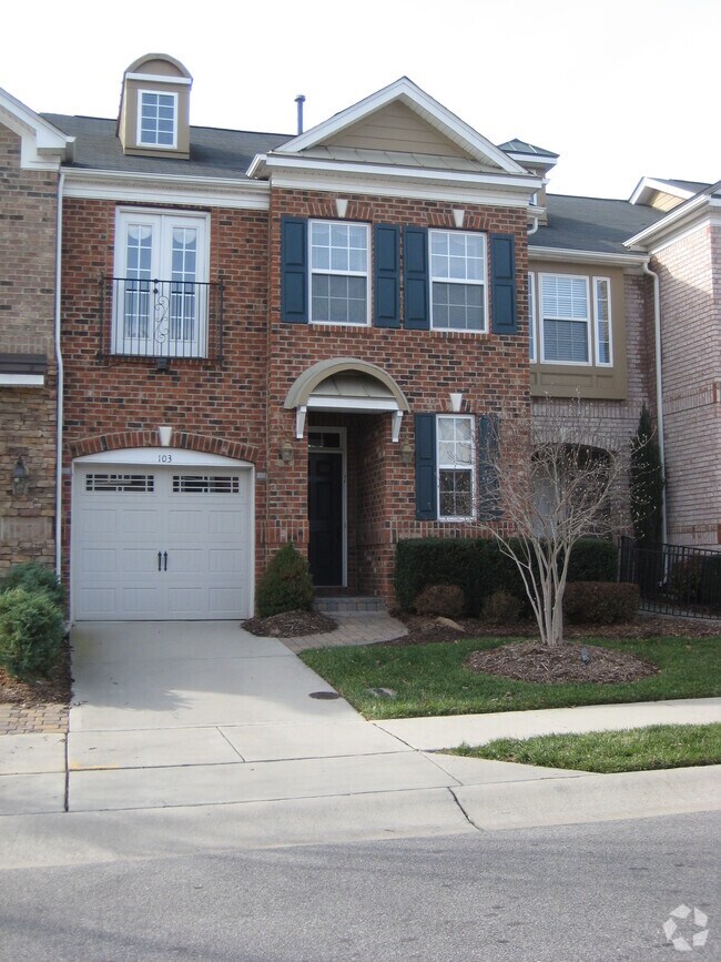 Arlington Park at Amberly Apartments under 1,200 Cary, NC 2
