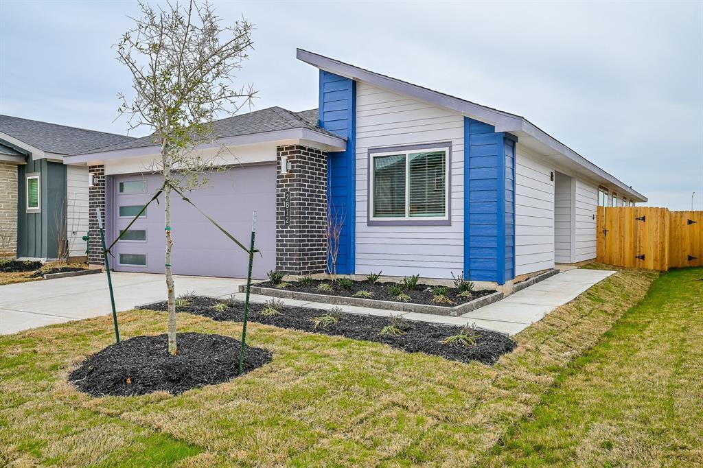 Foto principal - 12820 Rainham Ln