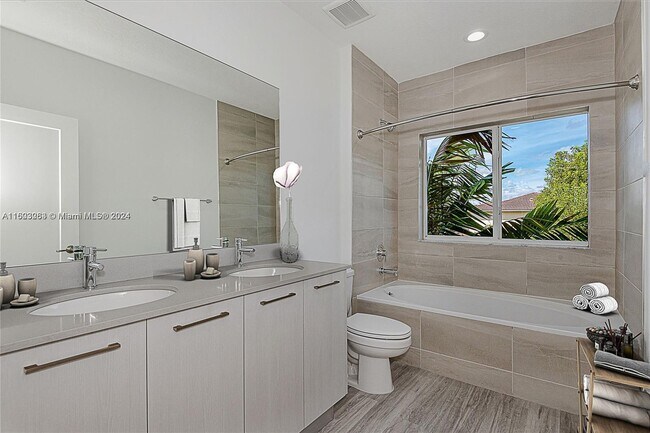 Foto del edificio - 1307 NW 27th Ave