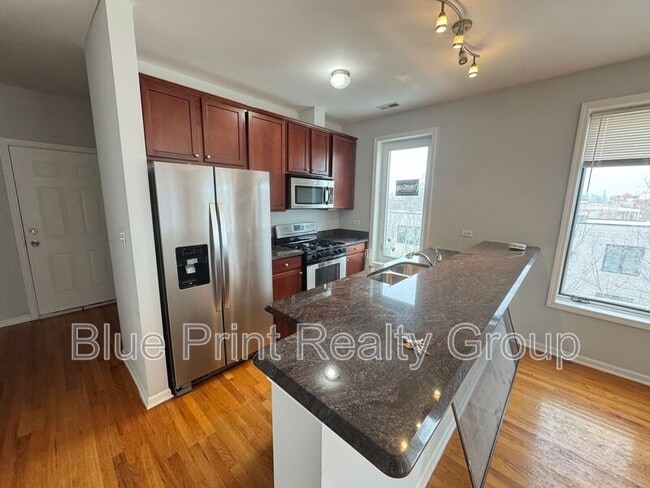 Building Photo - 5219 S Michigan Ave