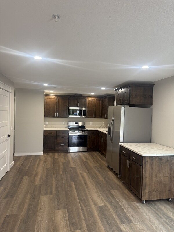 Building Photo - 491-497 Marino Dr N