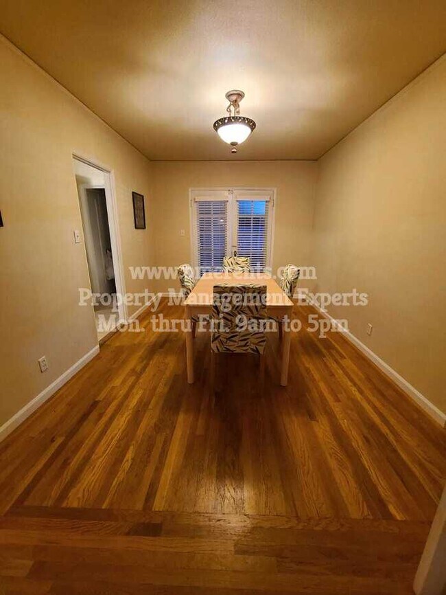 Building Photo - 1528 Tuxedo Avenue