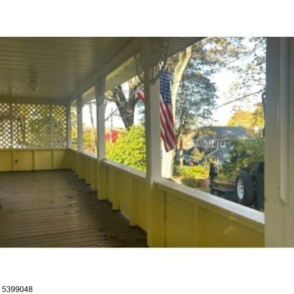 Foto del edificio - 24 Outlook Ave