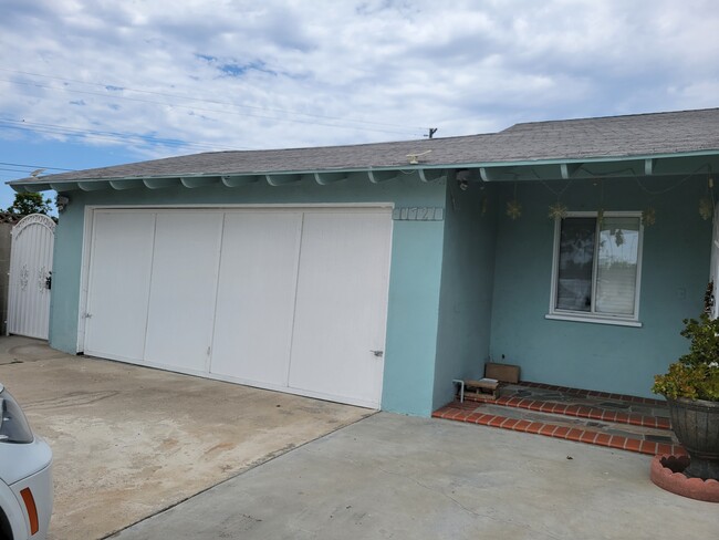 Frente de la casa - 11721 Puryear Ln