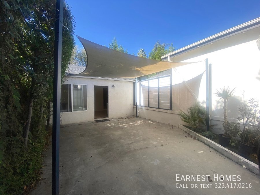 Primary Photo - 4839 Tyrone Ave Sherman Oaks, CA 91423