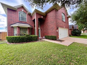 Building Photo - 8530 Regalbrook Dr