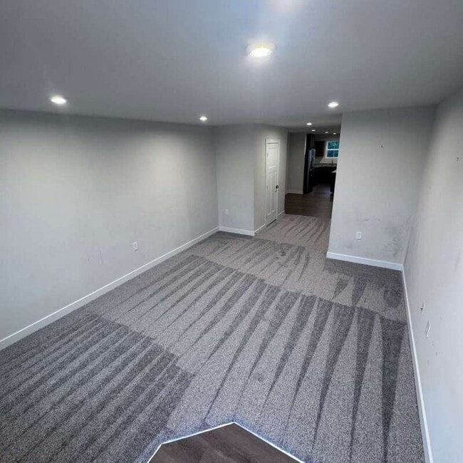 Foto del edificio - 245 Scenic Rd