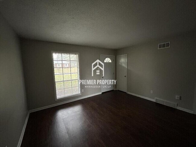 Building Photo - 7581 Rockingham Dr