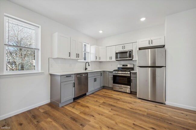 Building Photo - 3 br, 1.5 bath House - 1511 South 31st Street
