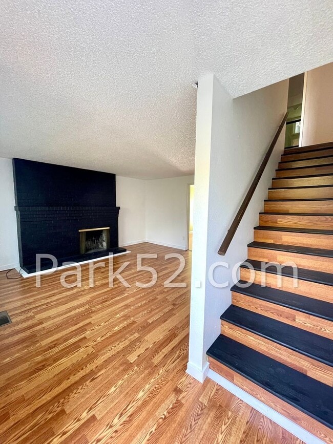 Building Photo - 5959 S 12th St