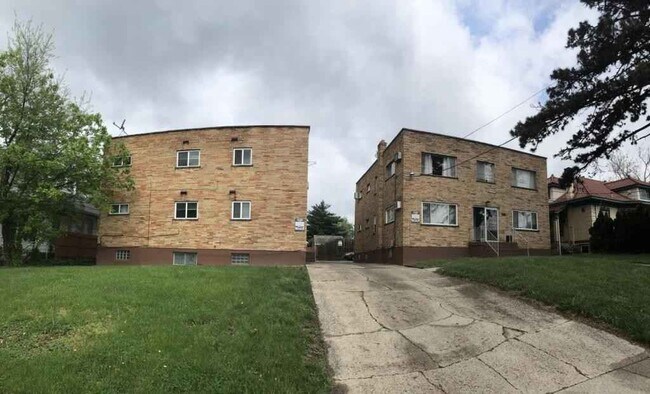 Foto principal - 3412 Lumardo Ave