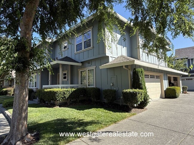 Building Photo - 415 Matteri Cir