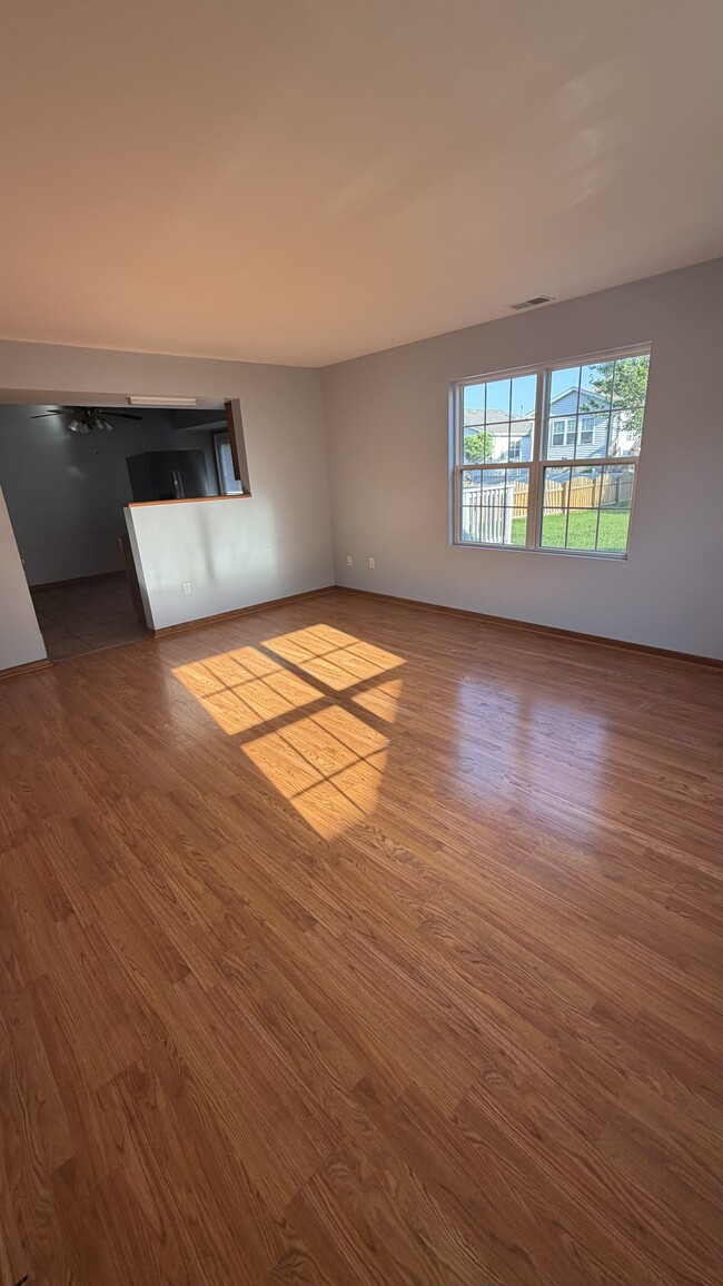 Building Photo - 1639 Dogwood Dr