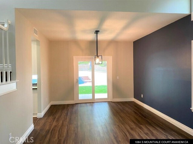 Building Photo - 1084 S Mountvale Ct