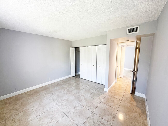 Building Photo - 4411 Treehouse Ln