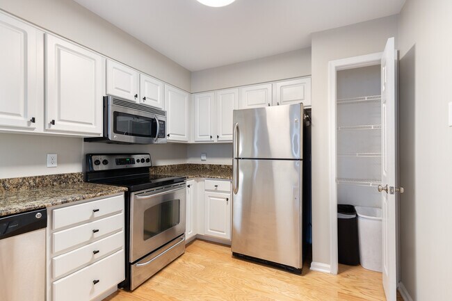 Foto del edificio - 1011 Wirewood Dr