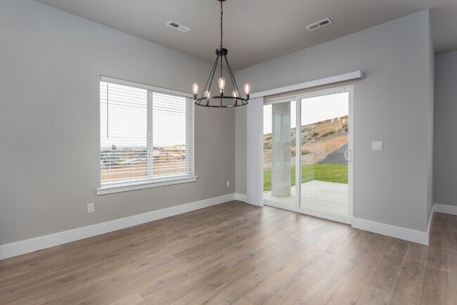 Foto del edificio - 1094 Chinook Dr