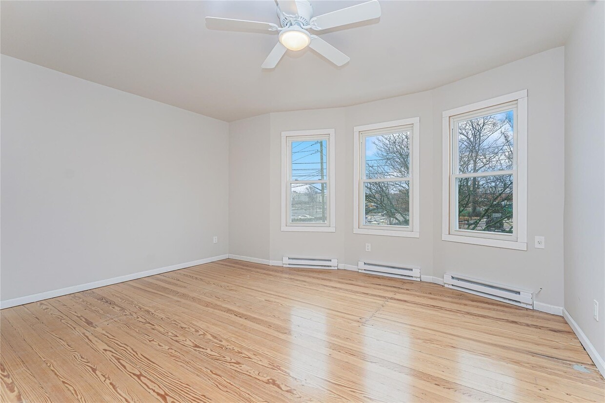 Primary Photo - 165 Chestnut Ave