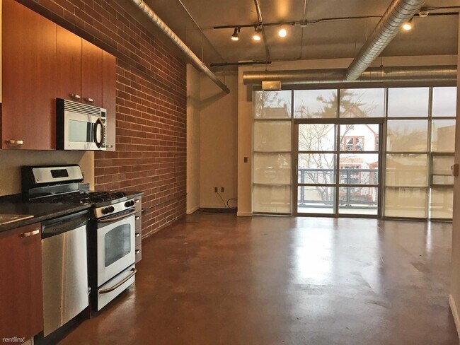 Building Photo - 2 br, 2 bath Condo - 322 E Liberty St Apt 1