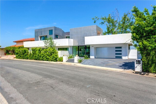 Foto del edificio - 9653 Highridge Dr