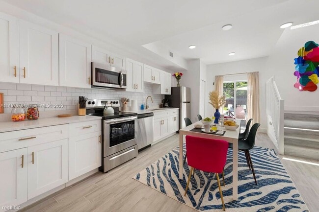 Building Photo - 3 br, 2.5 bath House - 5125 NW 5th Avenue 0