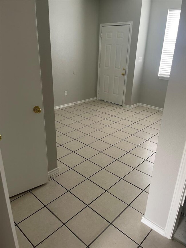 Foto del edificio - 5309 Woodland Oaks Ct