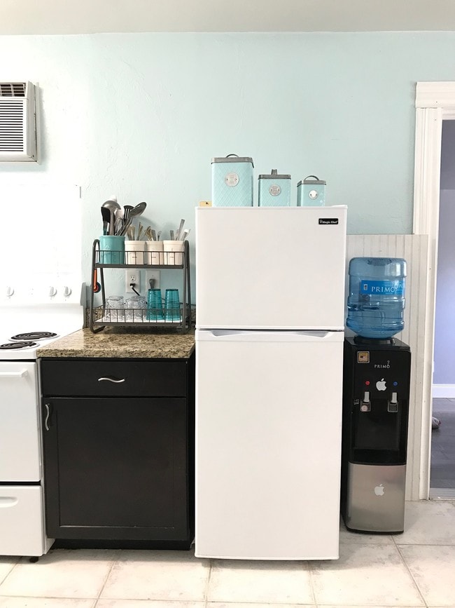 Building Photo - 1290 Highlands Dr