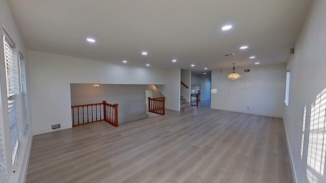 Building Photo - 5913 E Tiber Dr