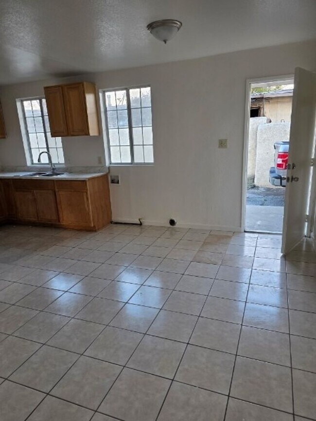 Building Photo - 16594 Orange Way