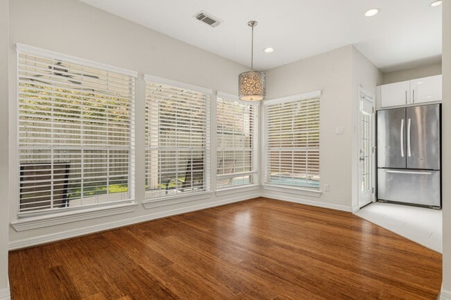 Building Photo - 14207 Woodville Gardens Dr