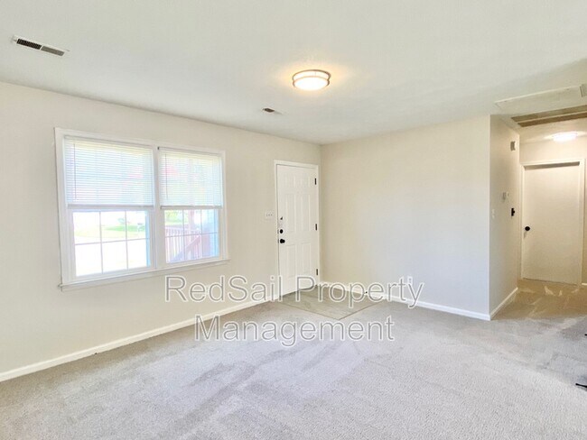 Foto del edificio - 502 Lester Rd