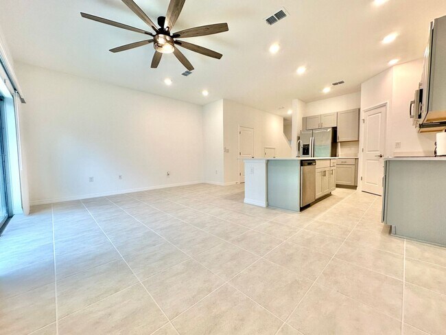Foto del edificio - Modern coastal 3bedrooms/2.5bath townhome ...